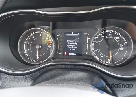 2020 Jeep Cherokee Latitude Plus 4X4 из США, поврежденный, VIN 1C4PJMLBXLD527105